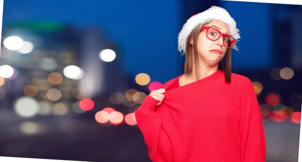 若いきれいな女性のクリスマス コンセプト 編集可能な背景 — ストック写真