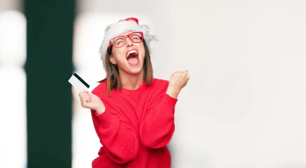 Junge Hübsche Frau Weihnachtskonzept Editierbarer Hintergrund — Stockfoto