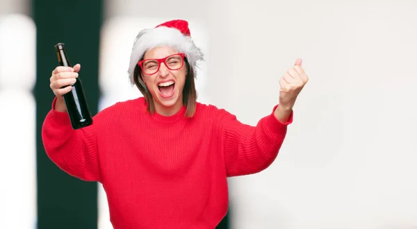 Junge Hübsche Frau Weihnachtskonzept Editierbarer Hintergrund — Stockfoto