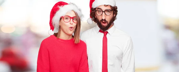 Joven Pareja Expresando Concepto Navidad Pareja Fondo Diferentes Capas —  Fotos de Stock