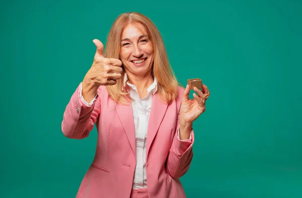 Mulher Bonita Sênior Com Conceito Dia Dos Namorados — Fotografia de Stock