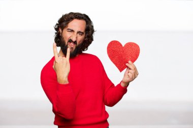 Sevgililer günü konsepti ile genç deli adam