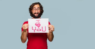 Sevgililer günü konsepti ile genç deli adam