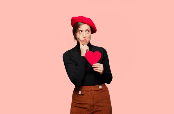 Joven Mujer Bonita Con Amor Expresivo Concepto Para San Valentín —  Fotos de Stock