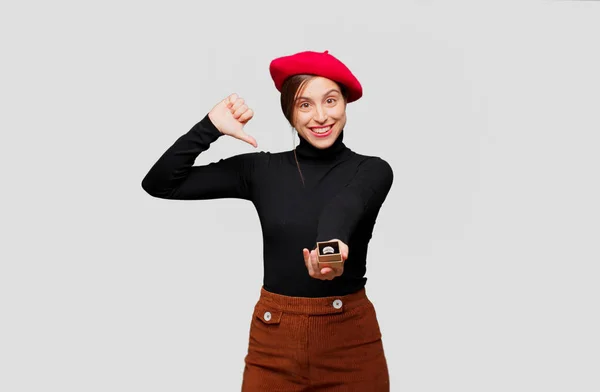 Joven Mujer Bonita Con Amor Expresivo Concepto Para San Valentín —  Fotos de Stock