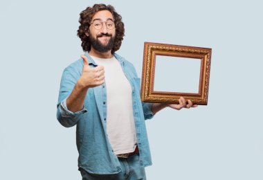 Barok çerçeveli genç aptal adam.