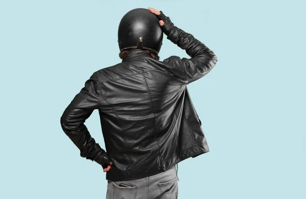 摩托车骑手背部姿势 — 图库照片