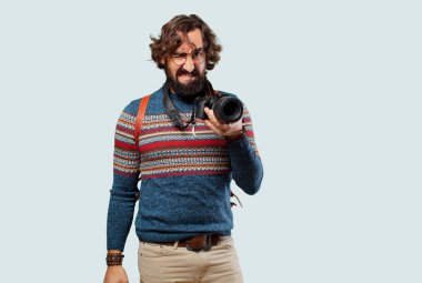 Genç hippi fotoğrafçı.