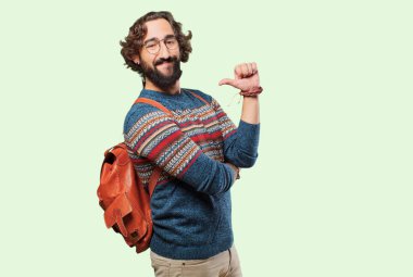 Gururlu genç hippi adam