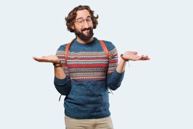 Genç hippi adamın kafası karışmış.