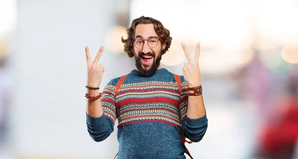 Giovane Hippie Uomo Con Segno Vittoria — Foto Stock