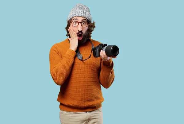 Mladý Vousatý Muž Fotoaparátem — Stock fotografie