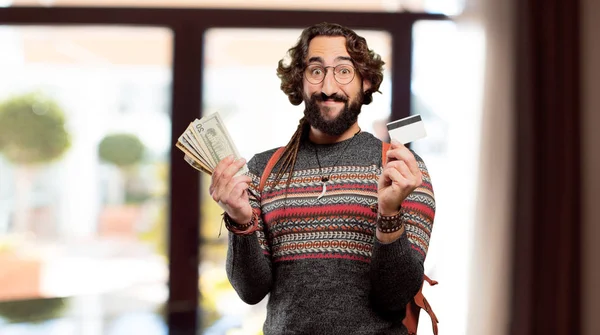 Fiatal Hippi Férfi Hitelkártyával — Stock Fotó