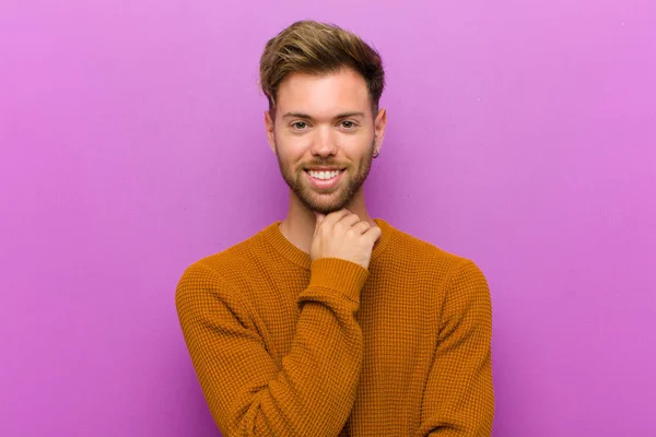 Young Man Smiling Enjoying Life Feeling Happy Friendly Satisfied Carefree — Φωτογραφία Αρχείου