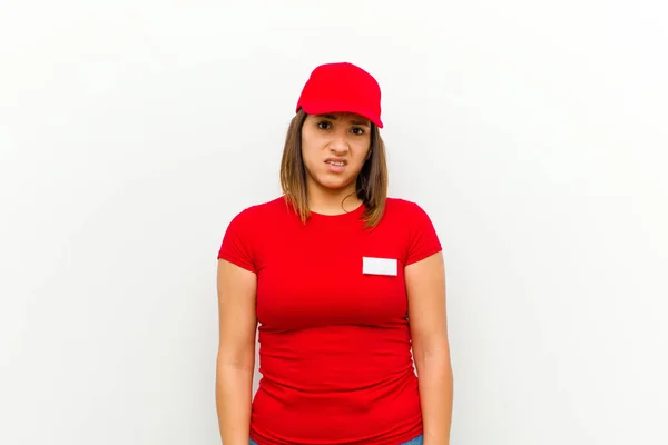 Delivery Woman Feeling Puzzled Confused Dumb Stunned Expression Looking Something — Stock Photo, Image