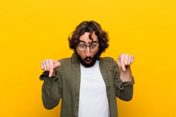 Young Crazy Man Feeling Shocked Open Mouthed Amazed Looking Pointing — Stock Photo, Image