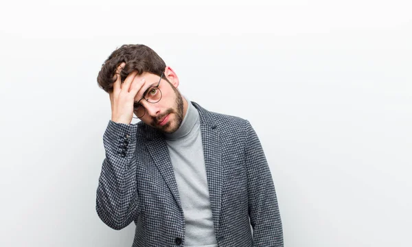 Ung Manager Man Känner Uttråkad Frustrerad Och Sömnig Efter Tröttsam — Stockfoto