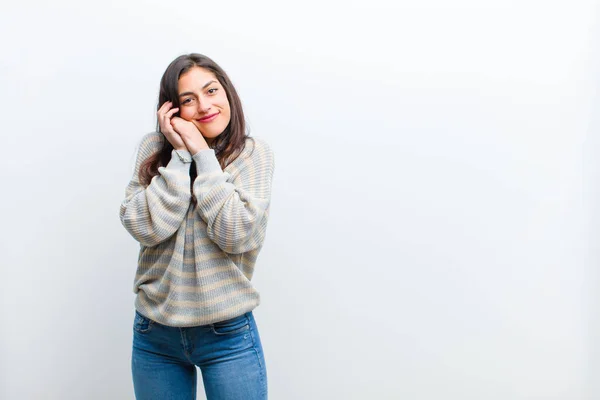 Young Pretty Woman Feeling Love Looking Cute Adorable Happy Smiling — Stock Photo, Image