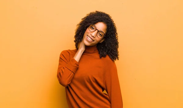 Jonge Mooie Zwarte Vrouw Lachen Vrolijk Zelfverzekerd Met Een Casual — Stockfoto