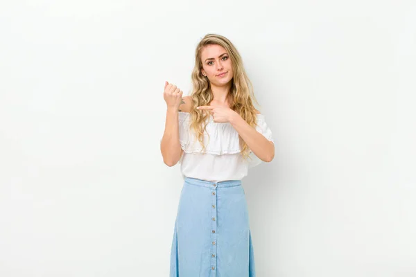 Young Blonde Woman Looking Impatient Angry Pointing Watch Asking Punctuality — ストック写真