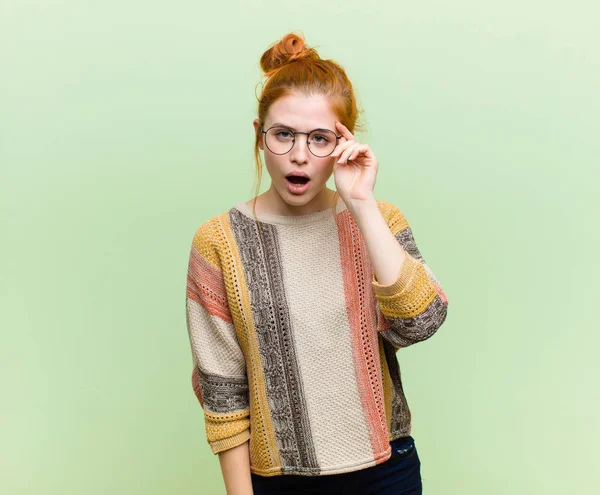 Young Pretty Red Head Woman Looking Surprised Open Mouthed Shocked — Stockfoto