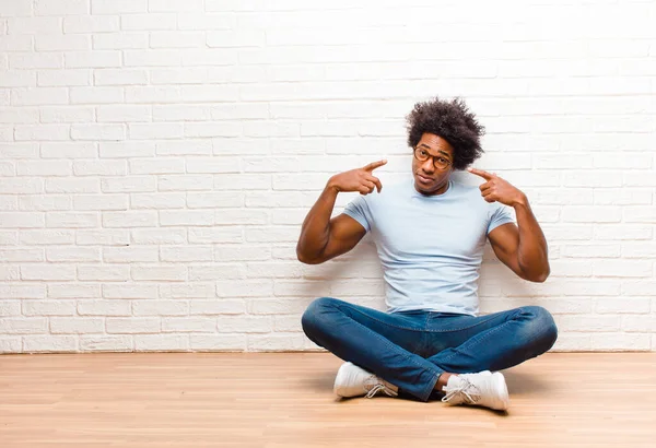 Young Black Man Bad Attitude Looking Proud Aggressive Pointing Upwards — Stock Photo, Image