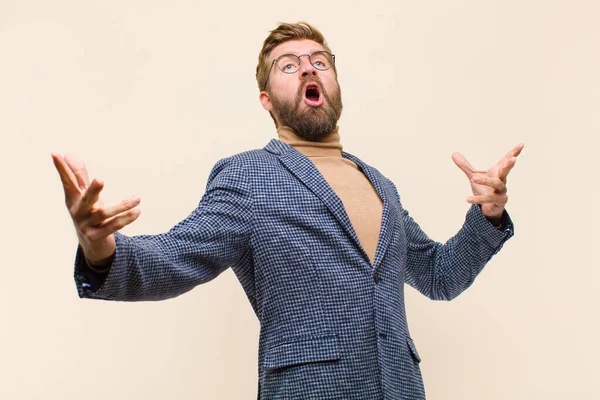 Young Blonde Businessman Performing Opera Singing Concert Show Feeling Romantic — Stock Photo, Image