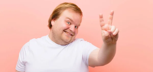Young Big Size Man Smiling Looking Happy Carefree Positive Gesturing — Stock Photo, Image