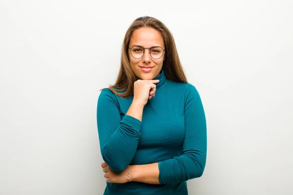 Young Woman Looking Serious Confused Uncertain Thoughtful Doubting Options Choices — Stock Photo, Image