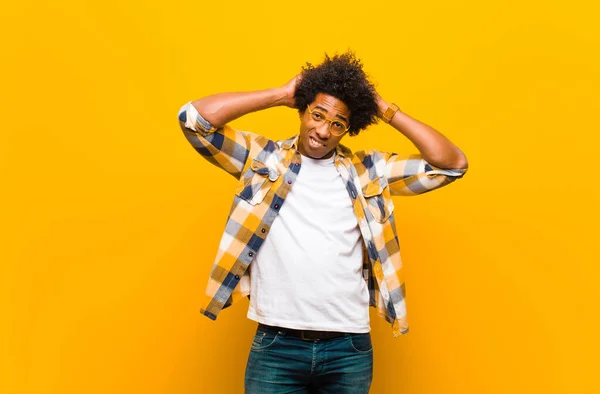 Jovem Negro Sentindo Frustrado Irritado Doente Cansado Fracasso Farto Tarefas — Fotografia de Stock