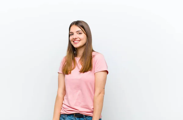 Young Pretty Woman Smiling Cheerfully Casually Positive Happy Confident Relaxed — Stock Photo, Image