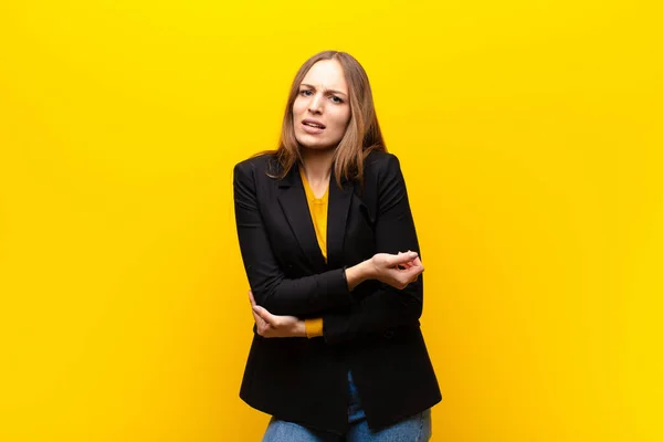 Jonge Mooie Zakenvrouw Voelt Zich Angstig Ziek Ziek Ongelukkig Lijdt — Stockfoto