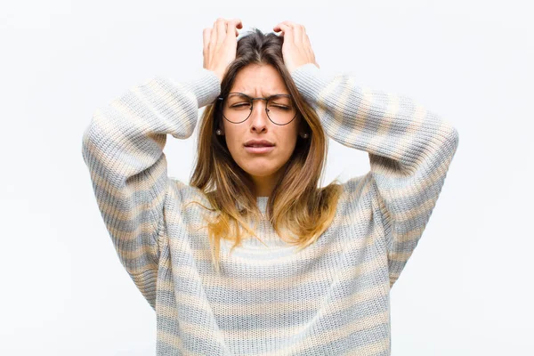 Jovem Bonita Mulher Sentindo Estressado Ansioso Deprimido Frustrado Com Uma — Fotografia de Stock