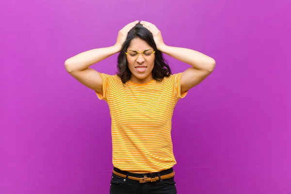 Young Pretty Latin Woman Feeling Stressed Frustrated Raising Hands Head — Stock Photo, Image