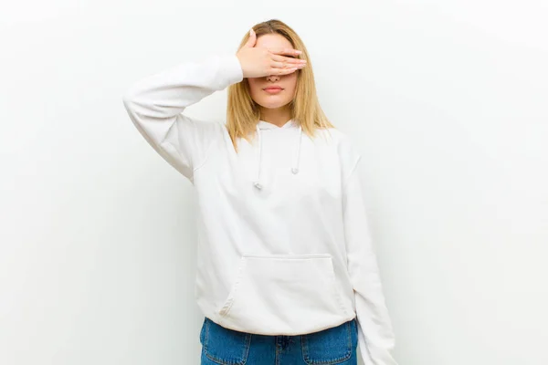 Young Blonde Woman Covering Eyes One Hand Feeling Scared Anxious — 스톡 사진