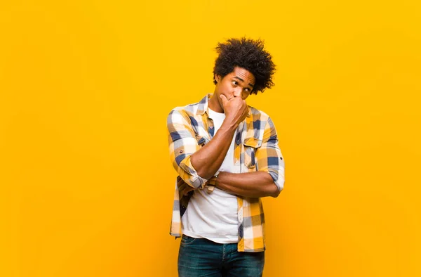 Young Black Man Feeling Serious Thoughtful Concerned Staring Sideways Hand — Stock Photo, Image