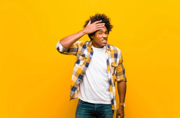 Joven Negro Entrando Pánico Sobre Plazo Olvidado Sentirse Estresado Tener — Foto de Stock