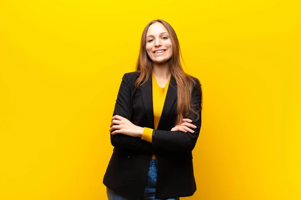 Jong Mooi Zakenvrouw Zoek Als Een Gelukkig Trots Tevreden Prestator — Stockfoto