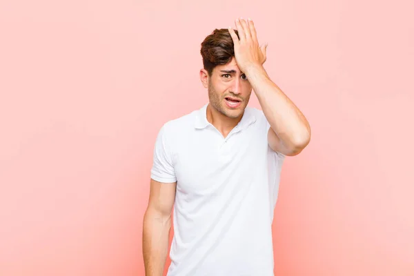 Young Handsome Man Raising Palm Forehead Thinking Oops Making Stupid — Stockfoto