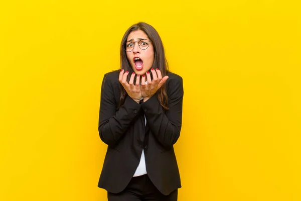 Young Pretty Woman Looking Desperate Frustrated Stressed Unhappy Annoyed Shouting — Stock Photo, Image