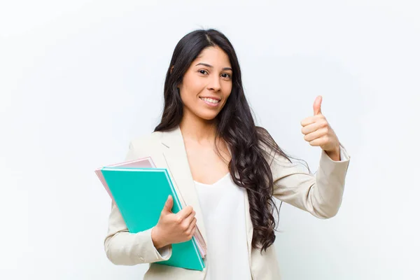 Jong Hispanic Mooi Vrouw Met Een Boek — Stockfoto