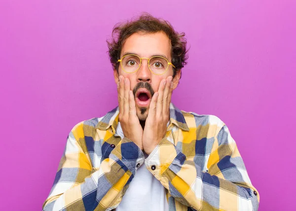 Young Handsome Man Feeling Shocked Scared Looking Terrified Open Mouth — Stock Photo, Image