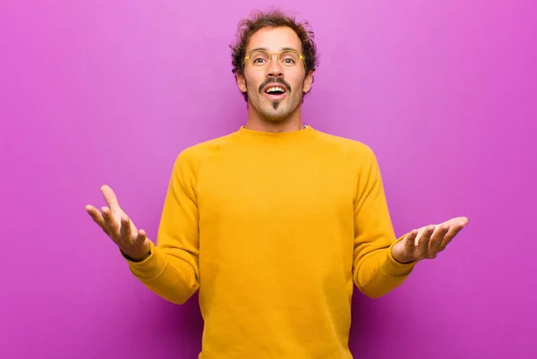 Young Handsome Man Feeling Extremely Shocked Surprised Anxious Panicking Stressed — Stock Photo, Image