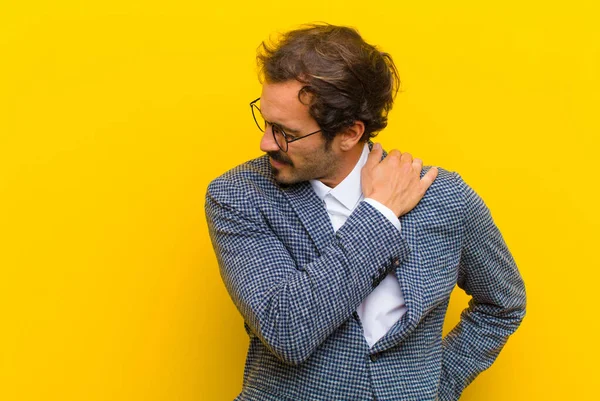 Joven Hombre Guapo Sintiéndose Cansado Estresado Ansioso Frustrado Deprimido Que — Foto de Stock