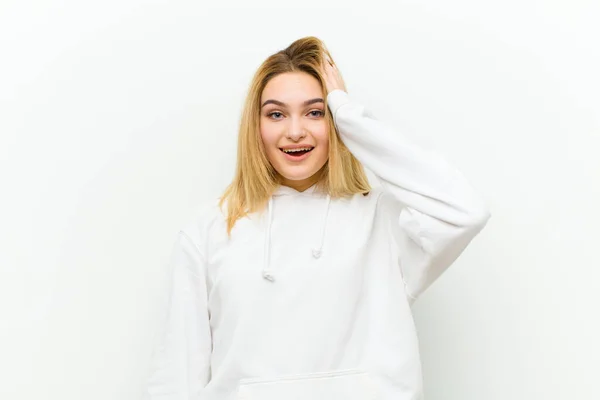 Junge Blonde Frau Sieht Glücklich Erstaunt Und Überrascht Aus Lächelt — Stockfoto