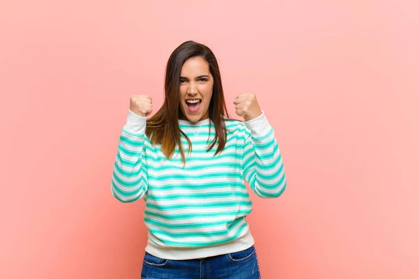 Young Pretty Hispanic Woman Shouting Aggressively Angry Expression Fists Clenched — Stockfoto