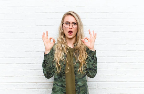 Young Blonde Woman Feeling Shocked Amazed Surprised Showing Approval Making — ストック写真