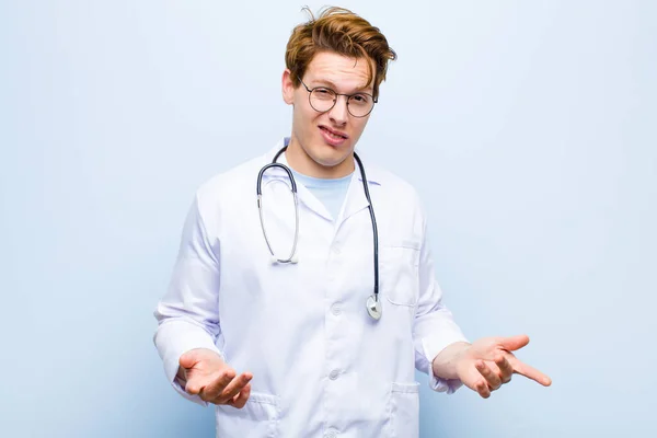 의사는 모르고 스러워 하면서 선택이나 선택을 확신이서 않는다 — 스톡 사진