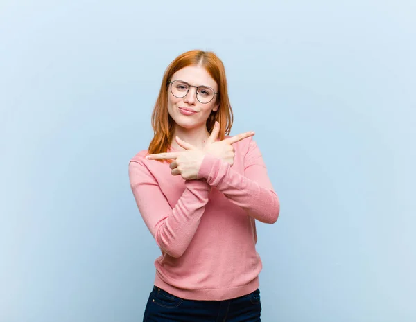 Junge Rote Kopf Hübsche Frau Die Verwirrt Und Verwirrt Wirkt — Stockfoto