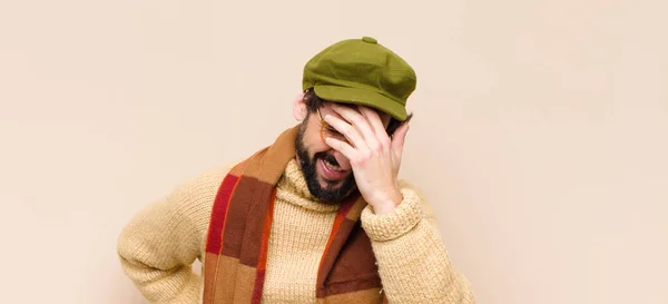 Young Cool Bearded Man Laughing Slapping Forehead Saying Doh Forgot — Stock Photo, Image